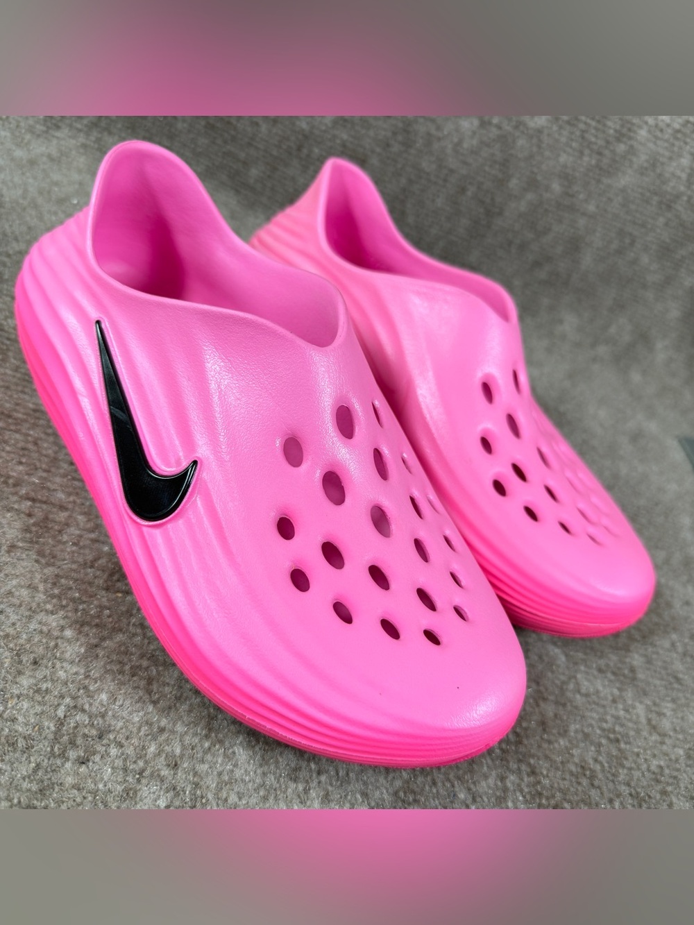 Youth Nike ReactX Rejuven8 Kids Size 5Y Hot Pink Spell Recovery Slip On Clogs